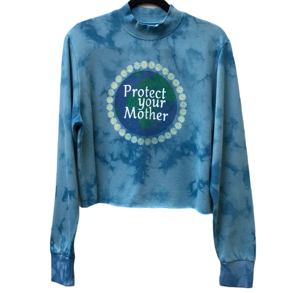 Tie dye mock turtleneck cropped graphic sweatshirt